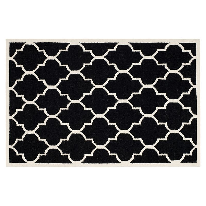 Safavieh Dhurries Quatrefoil Handwoven Flatweave Wool Rug, Black, 5X8 Ft