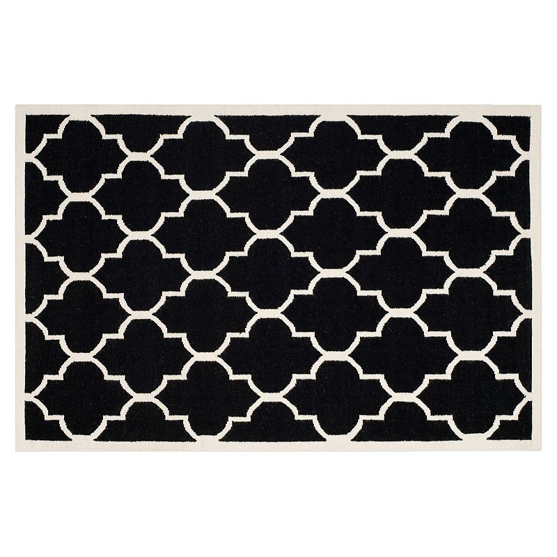 Safavieh Dhurries Quatrefoil Handwoven Flatweave Wool Rug, Black, 5X8 Ft