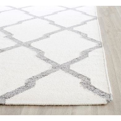 Safavieh Dhurries Decorative Quatrefoil Handwoven Flatweave Wool Rug