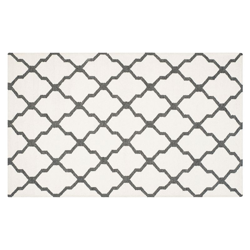 Safavieh Dhurries Quatrefoil Handwoven Flatweave Wool Rug, White, 4X6 Ft