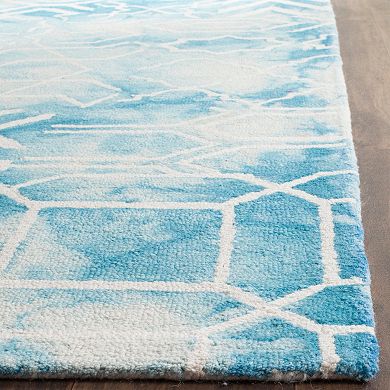 Safavieh Hardin Geometric Dip-Dyed Wool Rug