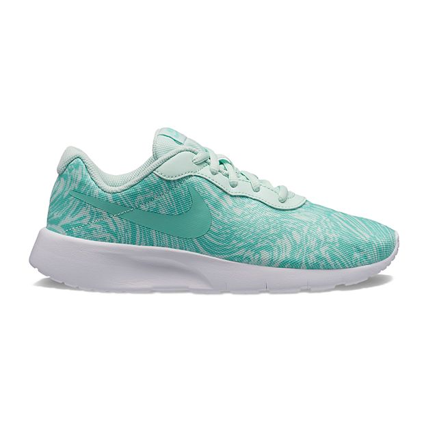 Nike tanjun outlet girls running shoes