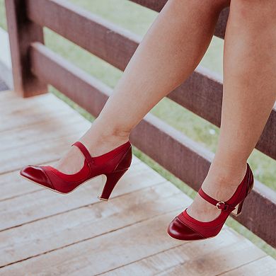 Journee Siri Women's Mary Jane Heels