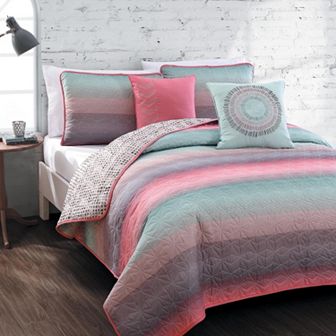 Avondale Manor Cypress Quilt Set with Throw Pillows