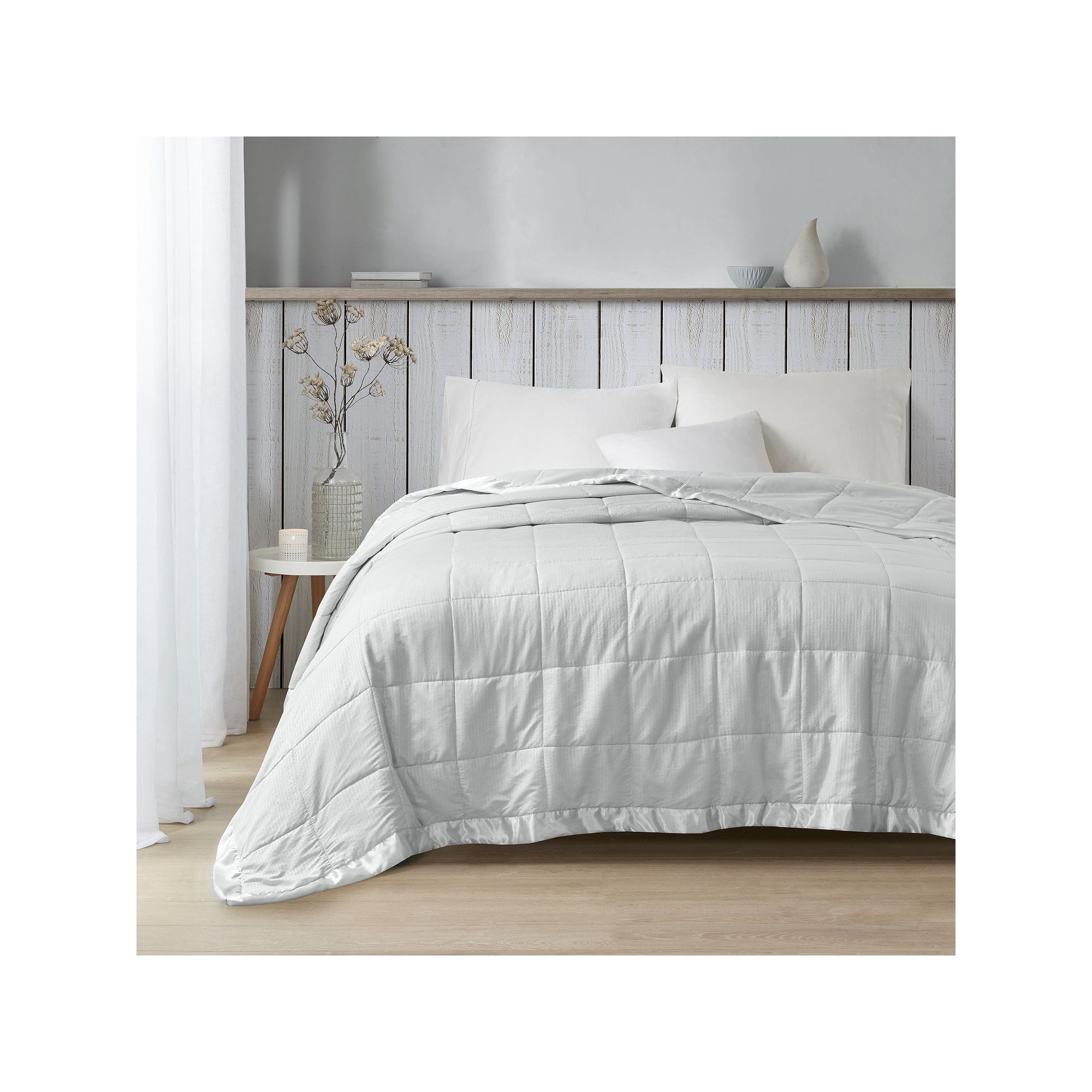 Madison Park Cambria Oversized Down Alternative Blanket with Satin Trim, Gr