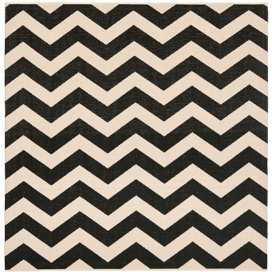 Safavieh Courtyard Foxtrot Chevron Indoor Outdoor Rug