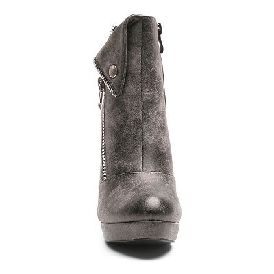 2 lips boots clearance