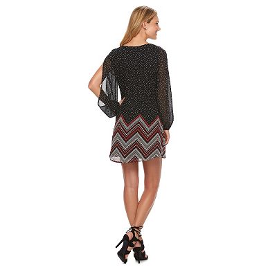 Juniors' Candie's® Split-Sleeve Graphic Shift Dress