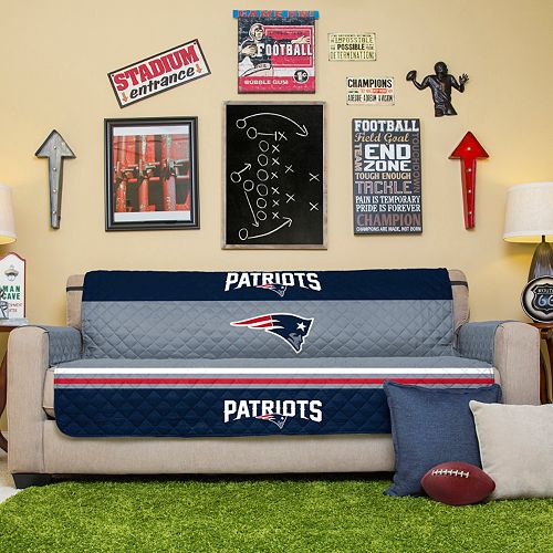 New England Patriots Quilted Sofa Cover