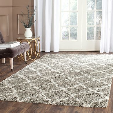 Safavieh Lola Quatrefoil Shag Rug