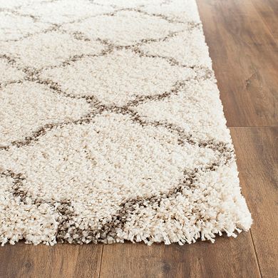 Safavieh Lola Quatrefoil Shag Rug