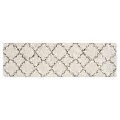 Safavieh Lola Quatrefoil Shag Rug