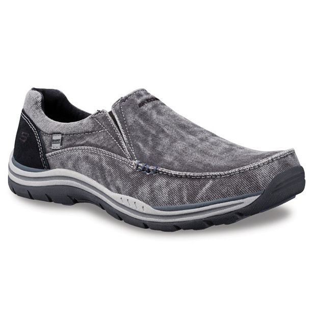 Skechers store avillo black