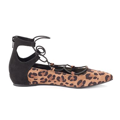 Jennifer Lopez Women's Ghillie Pointed-Toe Flats