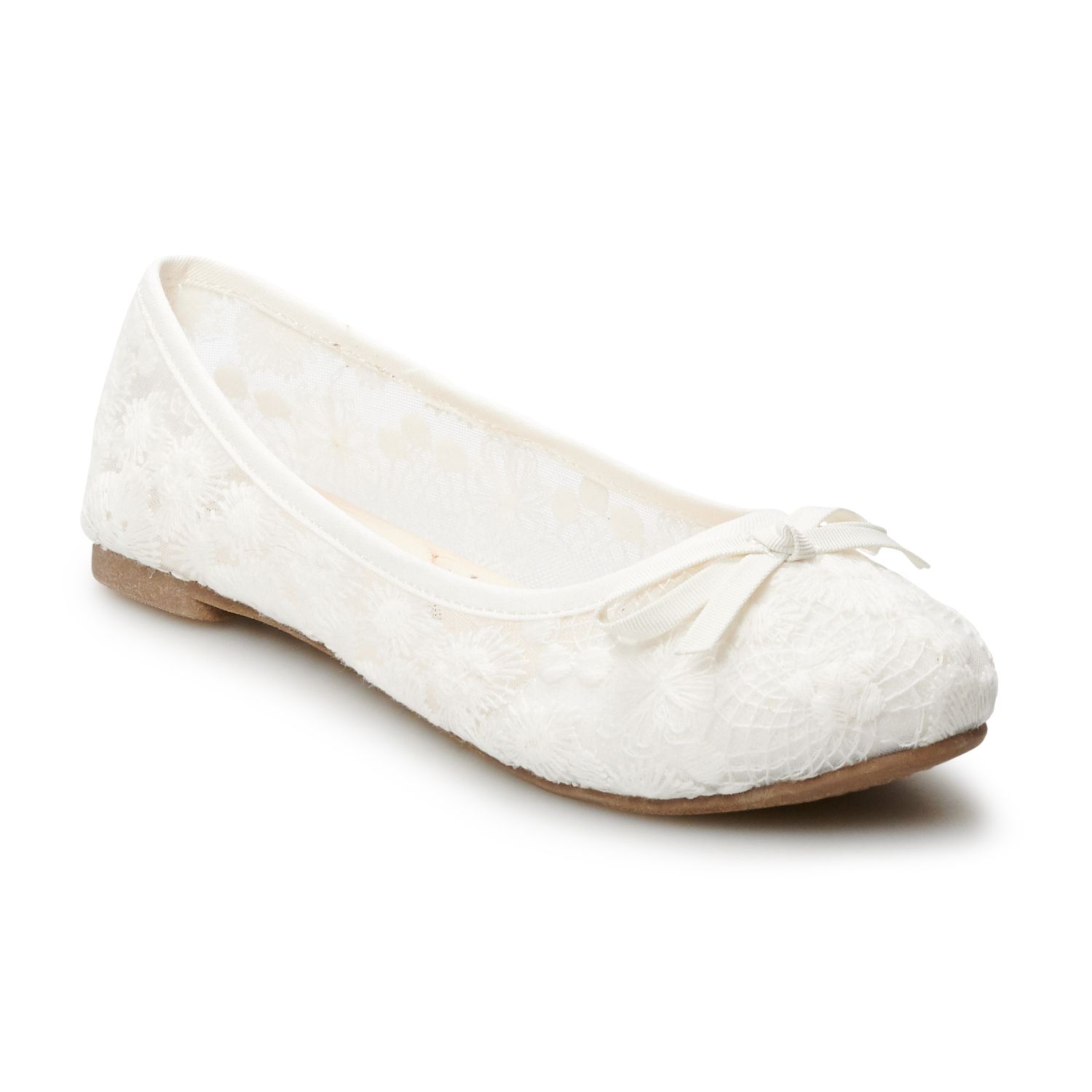 white flat dress shoes