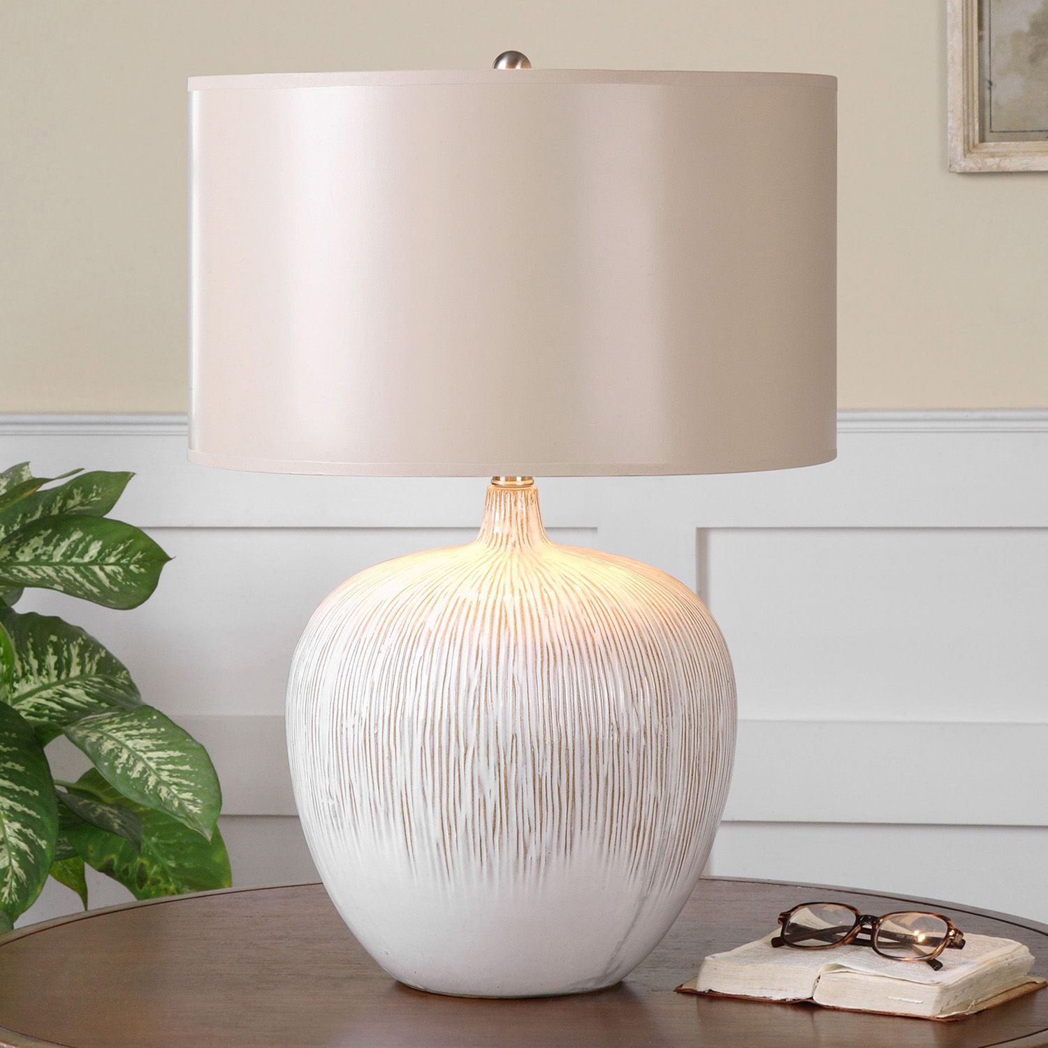 textured ceramic table lamp
