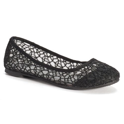 black lace ballet flats