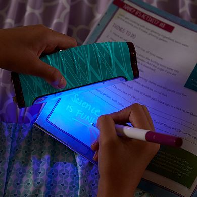 Educational Insights Nancy B's Science Club Black Light Illuminator & Nature's Mysteries Journal