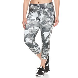 Plus Size Nike Essential Running Crop Leggings