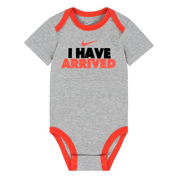 I have arrived nike baby outfit best sale