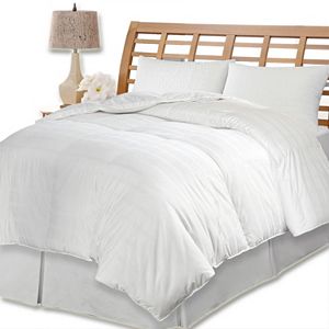 Kathy Ireland 600 Thread Count European Goose Down Comforter