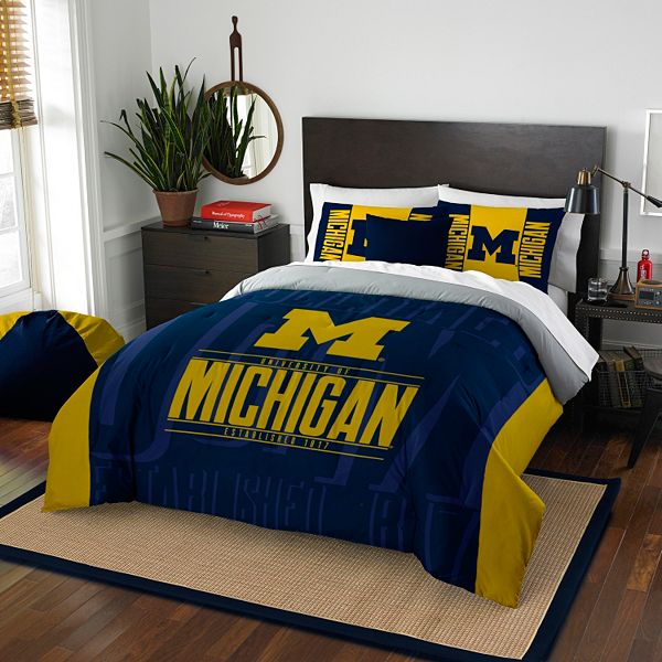 Michigan Wolverines Modern Take Full/Queen Comforter Set by The 