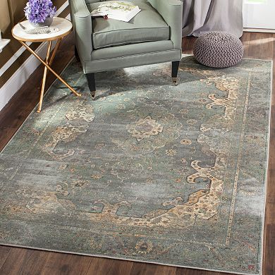 Safavieh Vintage Zara Framed Floral Rug