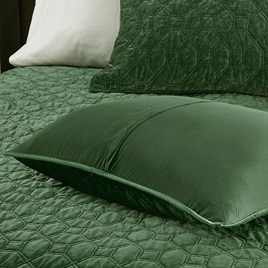 Madison Park Emery 3-Piece Velvet Quilt Set with Shams