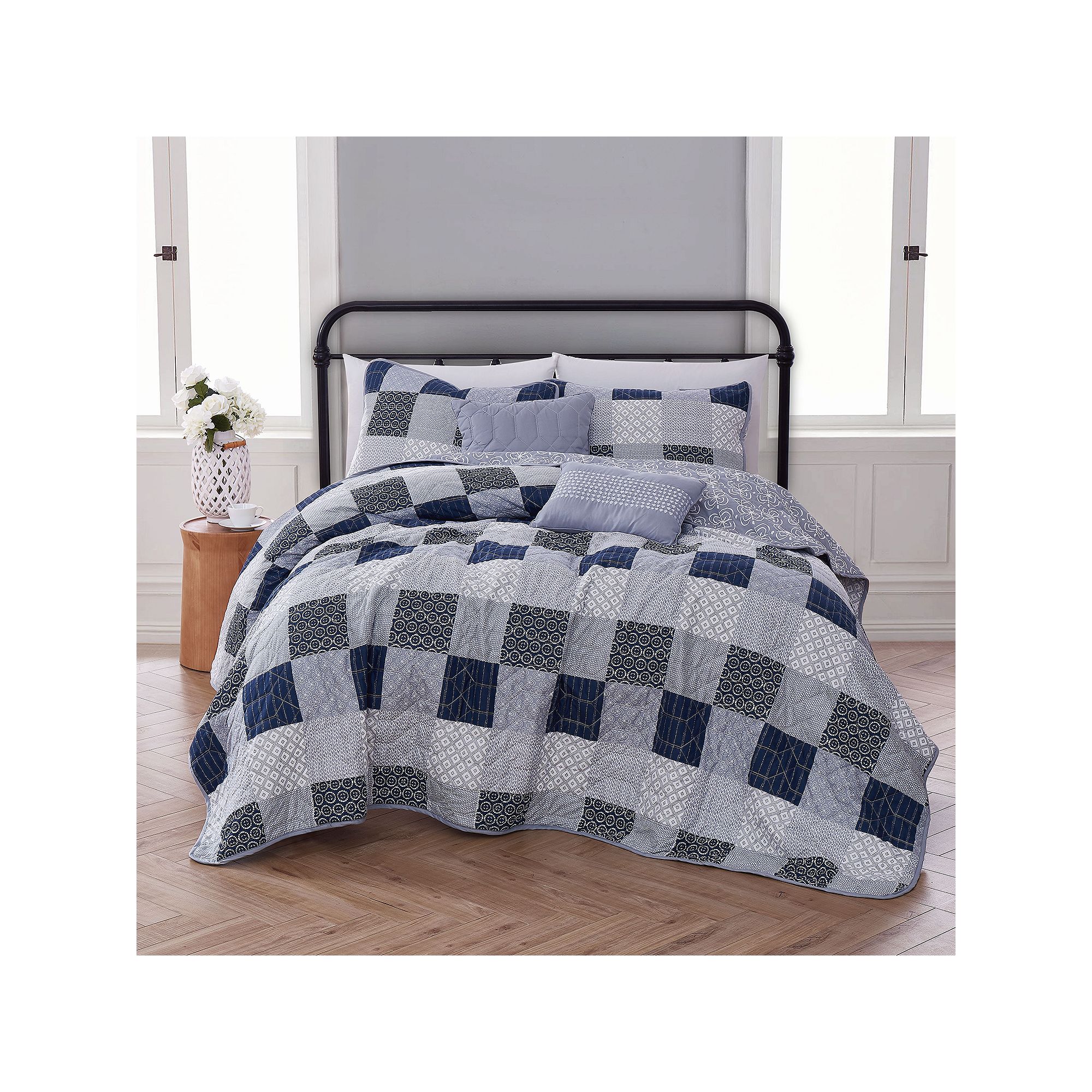 Avondale Manor Evangeline Quilt Set, Dark Blue