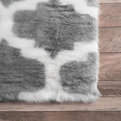 nuLOOM Precious Shaunna Trellis Faux Sheepskin Rug