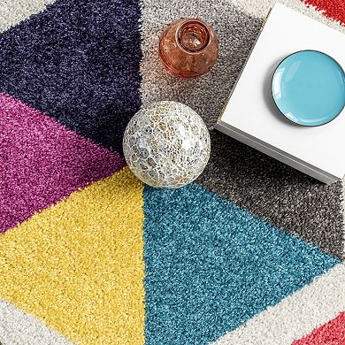 nuLOOM Carnival Maris Triangles Geometric Rug