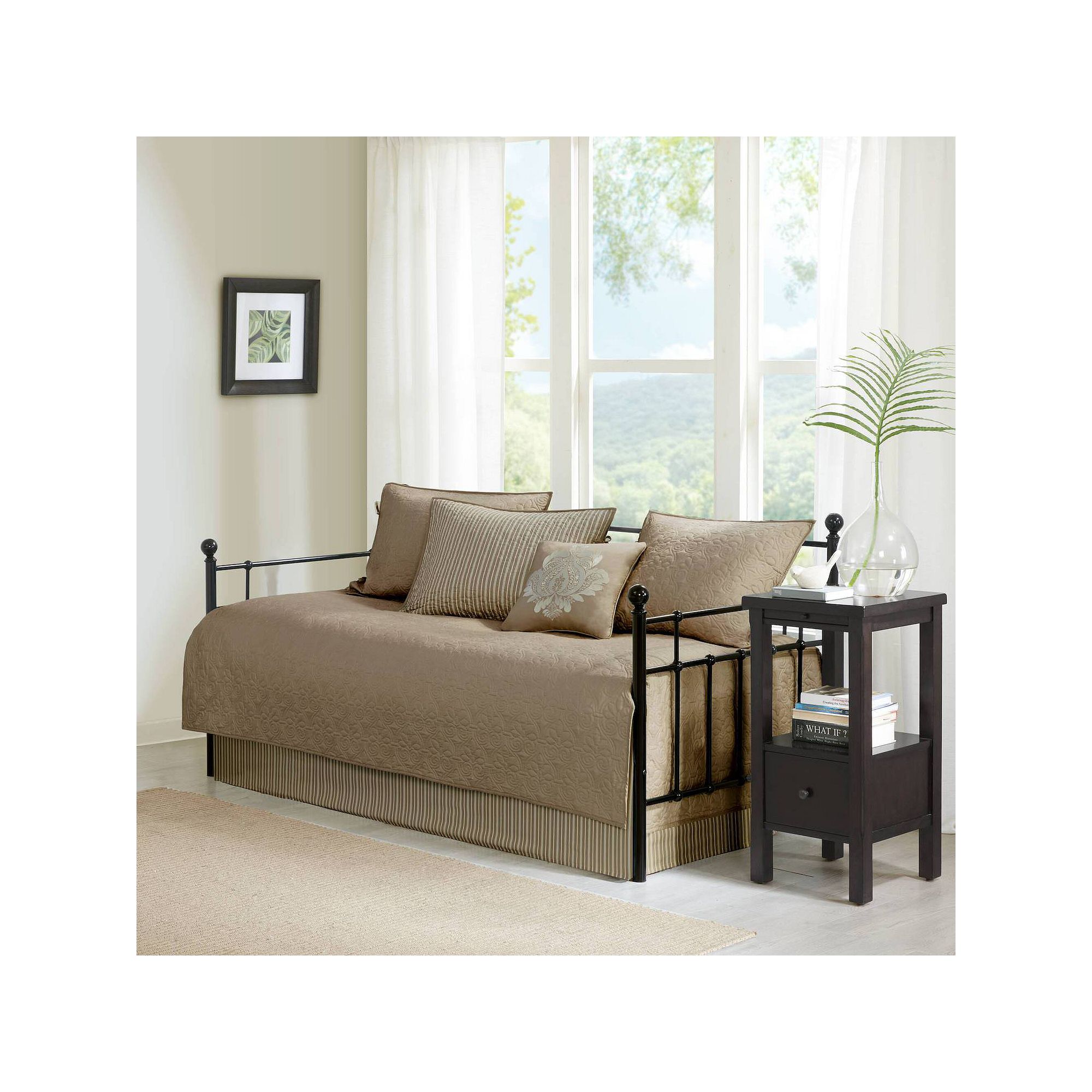 Madison Park 6-piece Mansfield Daybed Set with Throw Pillow, Green