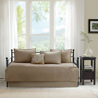 Madison Park 6 pc Mansfield Daybed Set with Throw Pillow