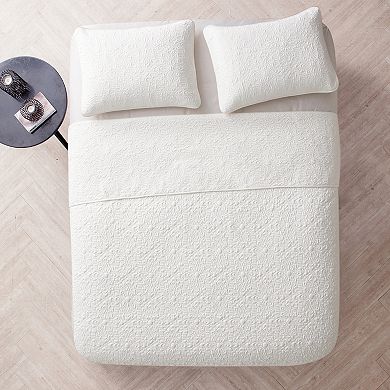 VCNY Home Caroline Embossed Quilt Set