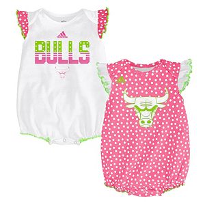 Baby adidas Chicago Bulls Polka-Dot Bodysuit Set