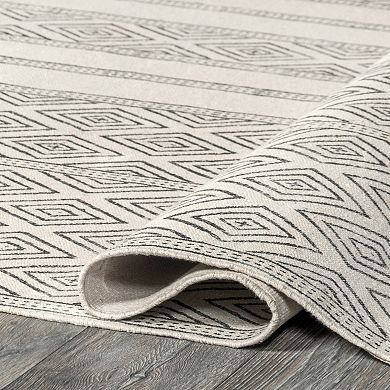 nuLOOM Cherai Olvera Geometric Rug