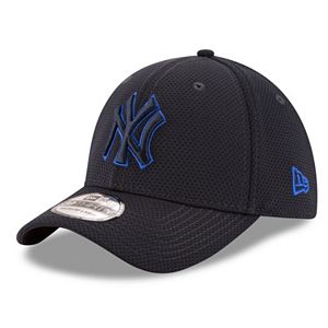 Adult New Era New York Yankees 39THIRTY Tone Tech Redux Flex-Fit Cap