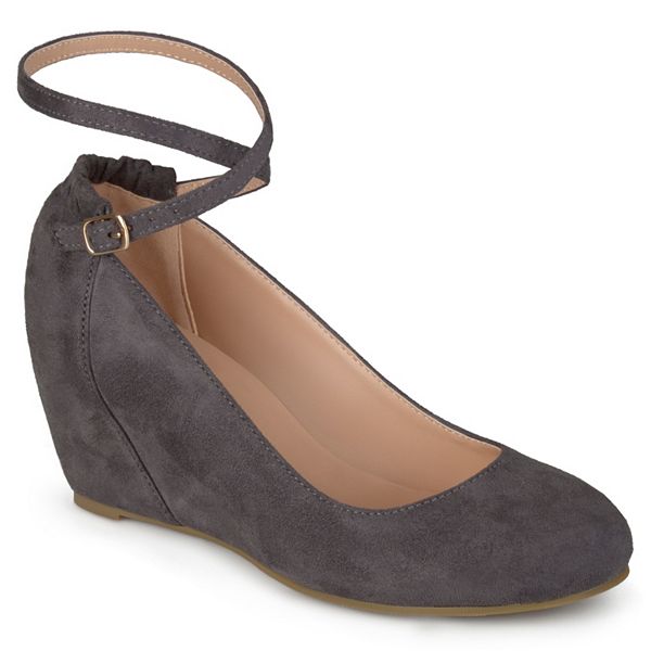 journee collection tibby wedge pump
