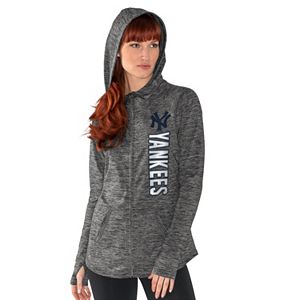 Women's New York Yankees Recovery Hoodie