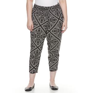 Plus Size AB Studio Printed Capris