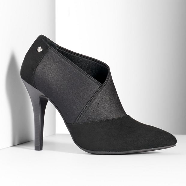 Vera wang simply stretch shoes top