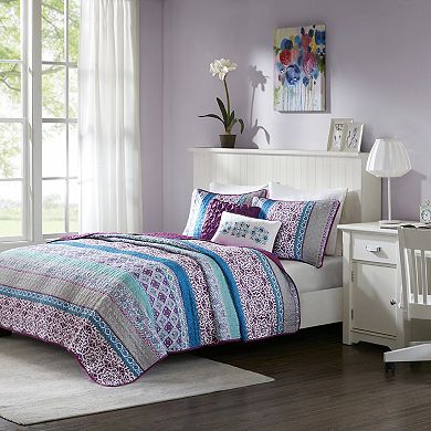 Intelligent Design Adley Boho Reversible Quilt Set with Shams and Decorative Pillows