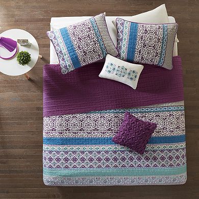 Intelligent Design Adley Boho Reversible Quilt Set with Shams and Decorative Pillows