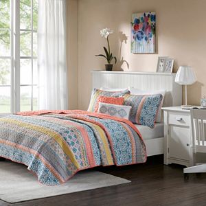 Intelligent Design Adley Coverlet Set