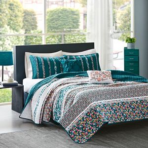 Intelligent Design Amelia Coverlet Set