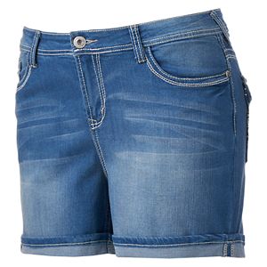 Juniors' Plus Size Wallflower Curvy Chevron Pocket Denim Midi Shorts
