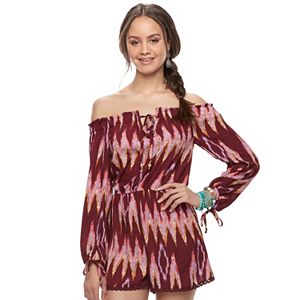 Juniors' About A Girl Print Off-the-Shoulder Romper