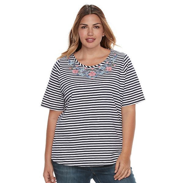 Plus Size Croft & Barrow® Embroidered Scoopneck Tee