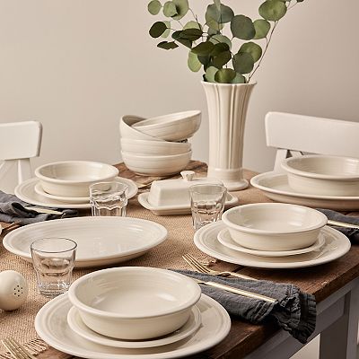Fiesta Classic Rim 9-in. Luncheon Plate