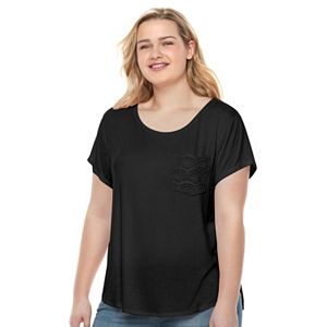 Juniors' Plus Size SO® Crochet Pocket Tee